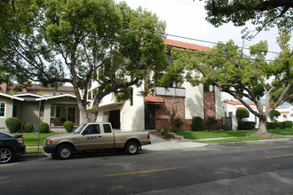 1109 E California Ave in Glendale, CA - Building Photo - Building Photo