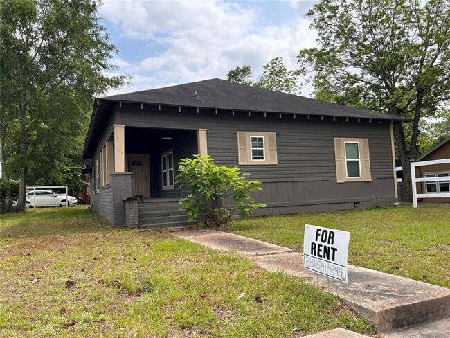 property at 401 W Bluff St