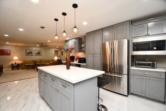162 Camellia St in Sugar Land, TX - Building Photo - Building Photo