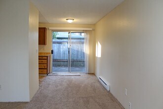 17871-17883 SE Division in Portland, OR - Building Photo - Building Photo