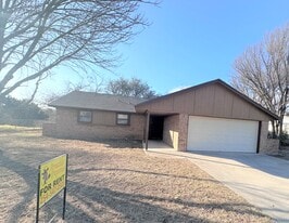 2204 Phyllis Dr in Copperas Cove, TX - Building Photo