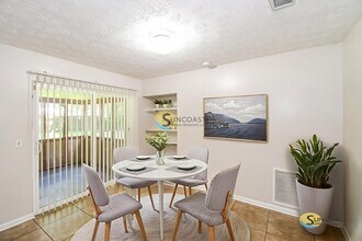 4533 Jade Dr E in Jacksonville, FL - Building Photo - Building Photo