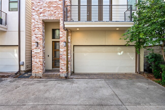 property at 802 W Drew St