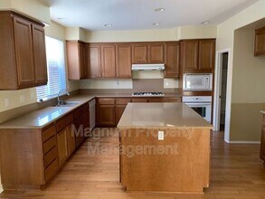 29675 Ski Ranch St in Murrieta, CA - Building Photo - Building Photo