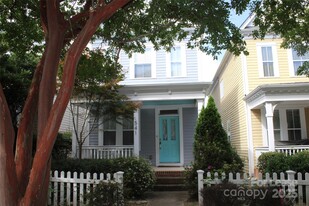 541 Jetton St in Davidson, NC - Building Photo