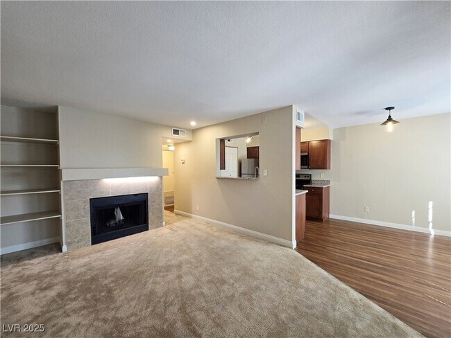 2750 S Durango Dr, Unit 2141 in Las Vegas, NV - Building Photo - Building Photo