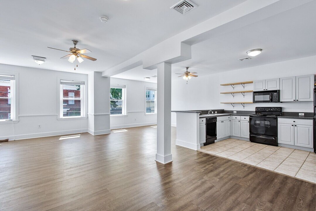 2118 E Main St in Richmond, VA - Building Photo