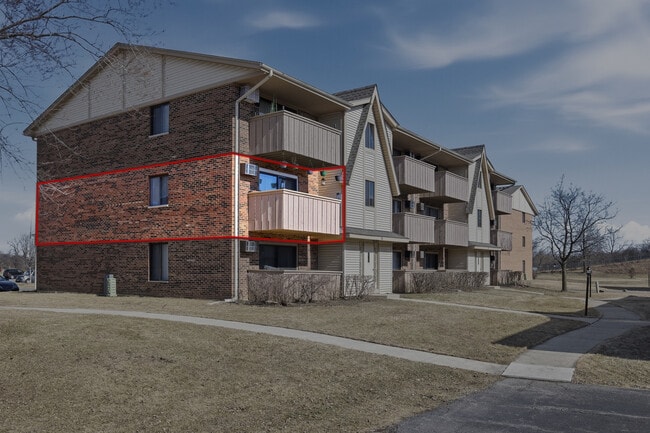 13 Cedar Ct in Vernon Hills, IL - Building Photo - Building Photo