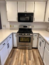 2720 Sandstone Dr in Anderson, CA - Building Photo - Building Photo