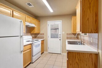 1005 Leah Dr in Troy, TX - Building Photo - Building Photo