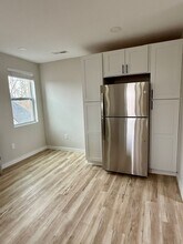 939 Chateau Ave in Cincinnati, OH - Building Photo - Building Photo
