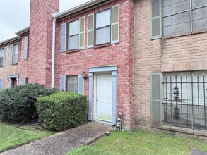 4022 Belle Park Dr in Houston, TX - Building Photo - Building Photo