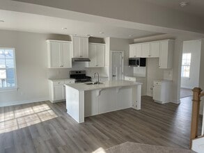 1683 Burtonwood Dr in Moore, SC - Building Photo - Building Photo
