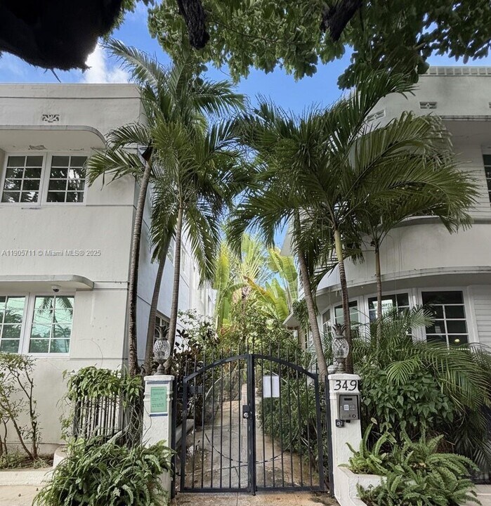 349 Meridian Ave in Miami Beach, FL - Building Photo