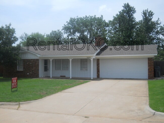 property at 2312 Huntleigh Dr