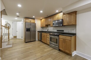 11 Dartmouth St, Unit 1 Apartamentos