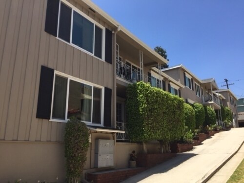 3373 Rowena Ave-Unit -11 in Los Angeles, CA - Building Photo - Building Photo