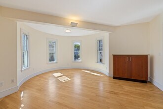 124 Boston Ave in Medford, MA - Building Photo - Building Photo