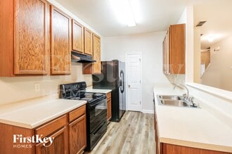 243 Brookview Dr in Riverdale, GA - Building Photo - Building Photo