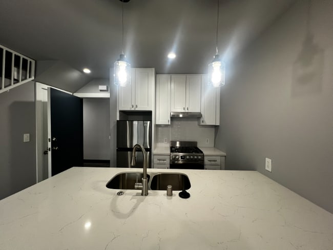 4034 Emerald St in Torrance, CA - Building Photo - Building Photo