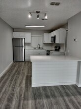 1290 9th St in Daytona Beach, FL - Foto de edificio - Building Photo