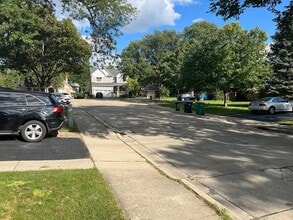 11 Elizabeth Ct in Lombard, IL - Building Photo - Building Photo