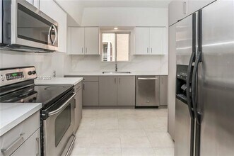 1220 Milan Ave in Coral Gables, FL - Building Photo - Building Photo