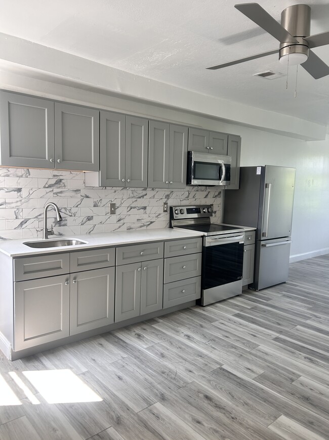 2213 N 33rd St, Unit 3