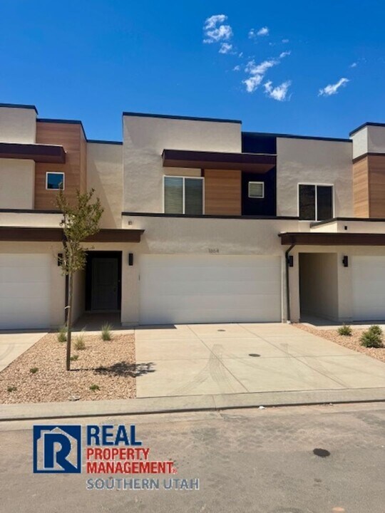 1664 Forbidding Way in Washington, UT - Building Photo