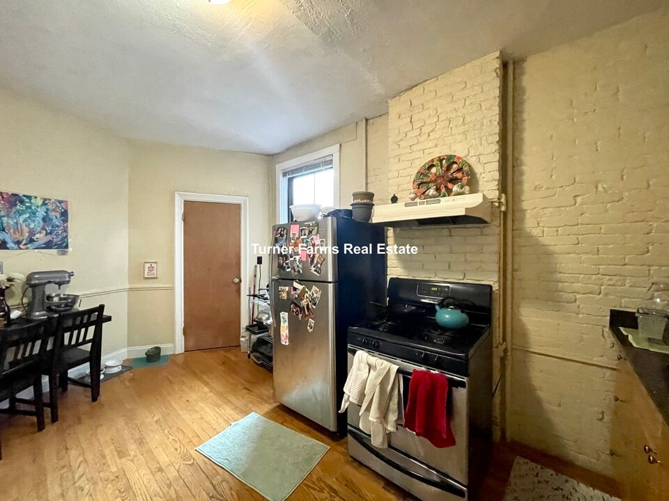 86 Hammond St, Unit 3 in Boston, MA - Building Photo