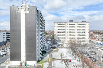 55 Greenbrae in Toronto, ON - Building Photo - Building Photo