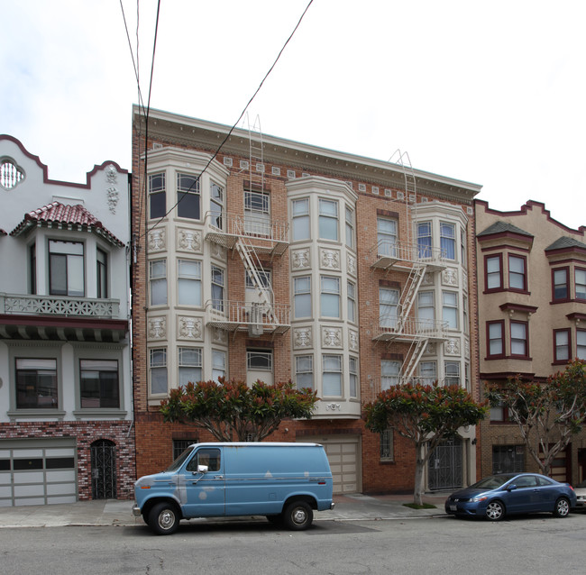 1645 Filbert St in San Francisco, CA - Building Photo - Building Photo