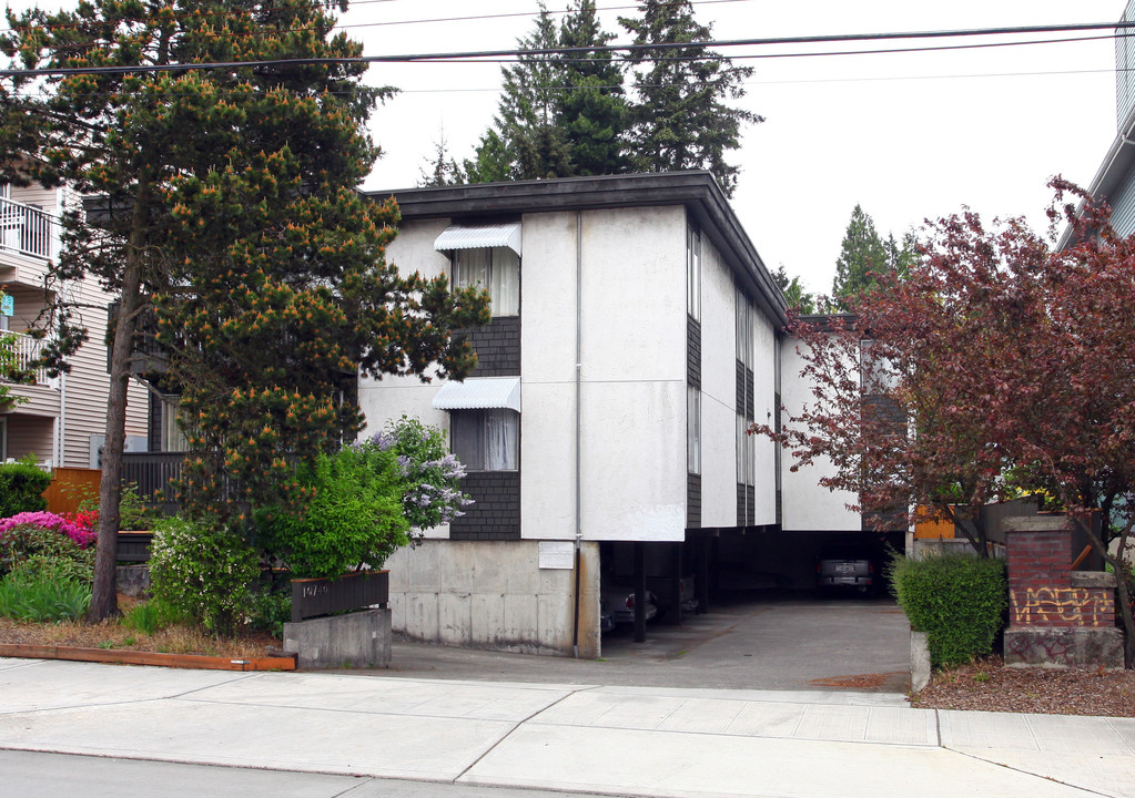 10740 Greenwood Ave N in Seattle, WA - Building Photo