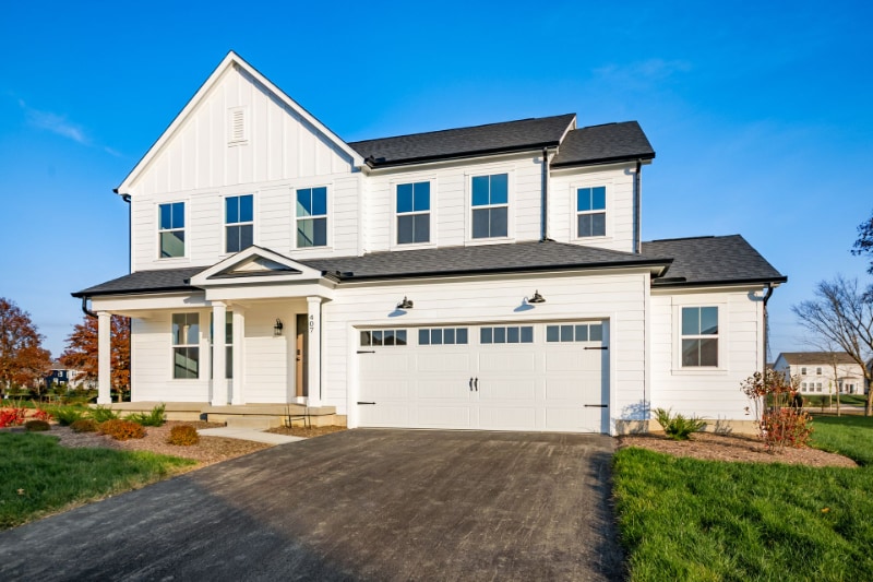 407 Zelkova Ln in Lewis Center, OH - Foto de edificio