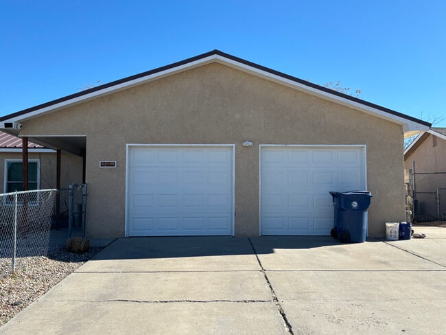 856 Lancelot St in Los Lunas, NM - Foto de edificio - Building Photo