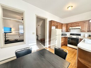 573 Bloom St, Unit 102 in Danville, PA - Building Photo - Building Photo