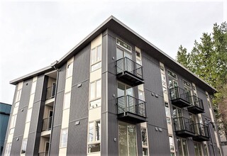 Sienna Apartments in Seattle, WA - Building Photo - Interior Photo