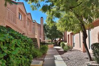 Building Photo - Emerald Pointe Apartamentos in Tucson, Arizona