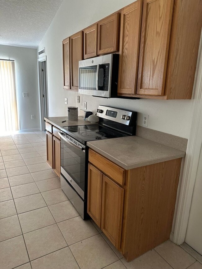 2475 Compass Pointe Dr in Vero Beach, FL - Building Photo - Building Photo
