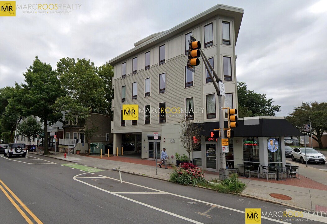 162 Hampshire St in Cambridge, MA - Building Photo