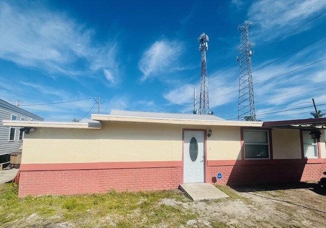 417 Cooper St in Punta Gorda, FL - Building Photo - Building Photo