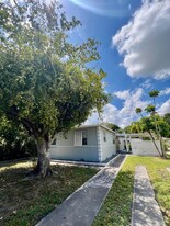703 N 5th St in Lantana, FL - Building Photo