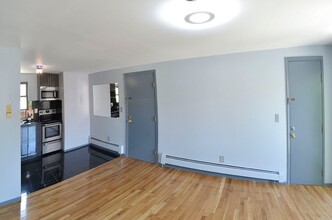 60 Spring St, Unit 3L in Cambridge, MA - Foto de edificio - Building Photo