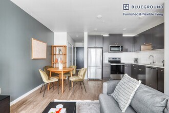 2401 S Jackson St-Unit -FL5-ID545 in Seattle, WA - Building Photo - Building Photo