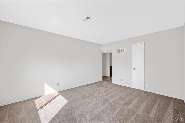 22 E Rock Creek Manor in Arnold, MO - Building Photo - Building Photo