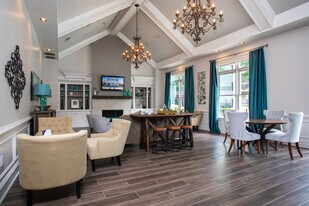 Highland Park Atlanta in Sandy Springs, GA - Building Photo