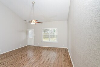 155 Nesting Garden in San Antonio, TX - Building Photo - Building Photo