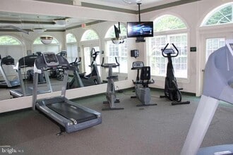 12858 Fair Briar Ln in Fairfax, VA - Building Photo - Building Photo