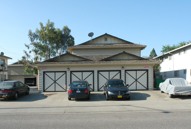 142 Wilton Dr in Campbell, CA - Building Photo - Building Photo