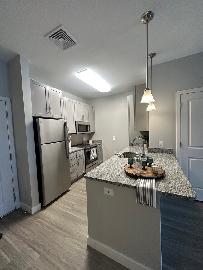 10 Traders Way Rentals in Salem, MA